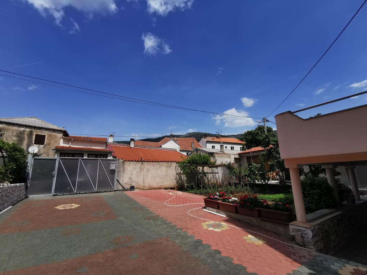 Apartman Pod Nehajem Appartement Senj  Buitenkant foto