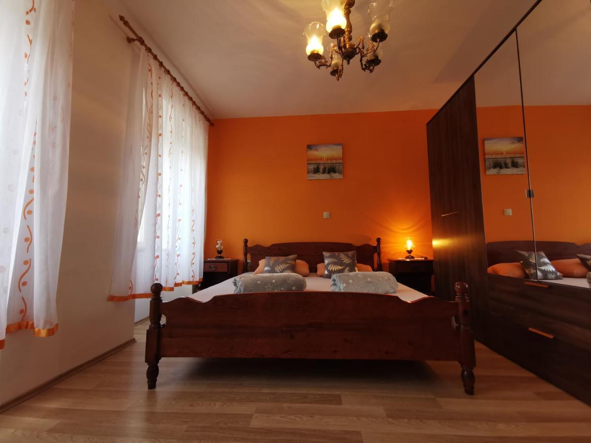 Apartman Pod Nehajem Appartement Senj  Buitenkant foto