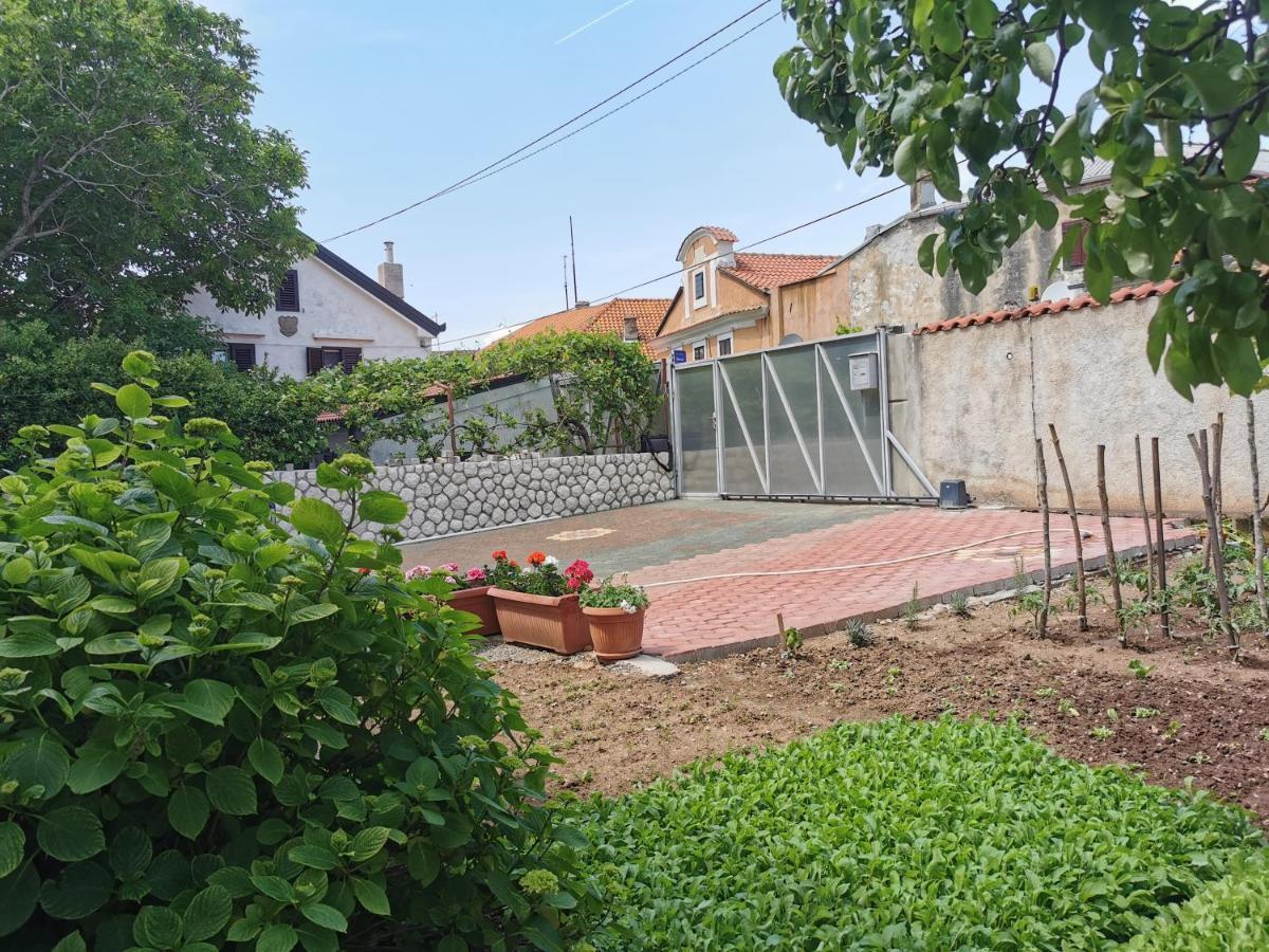 Apartman Pod Nehajem Appartement Senj  Buitenkant foto