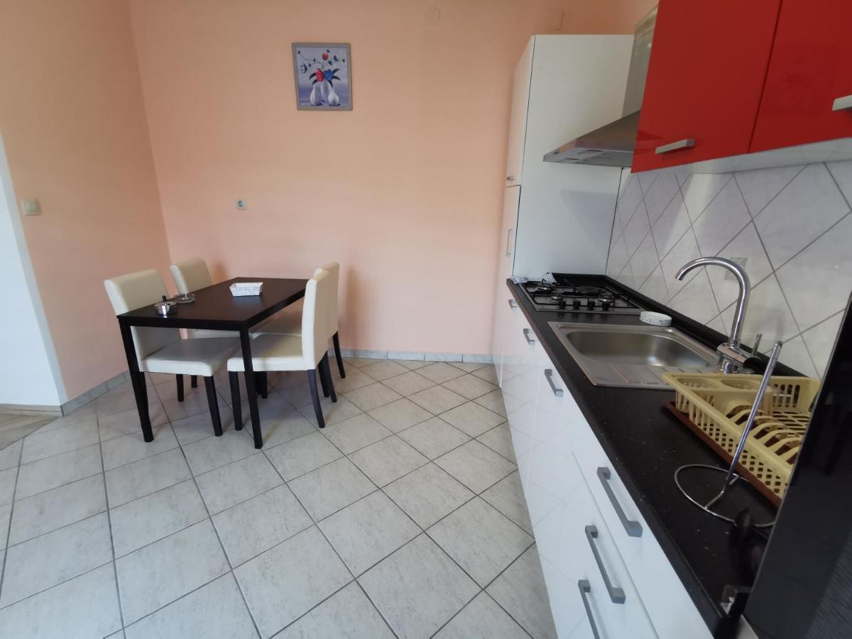 Apartman Pod Nehajem Appartement Senj  Buitenkant foto