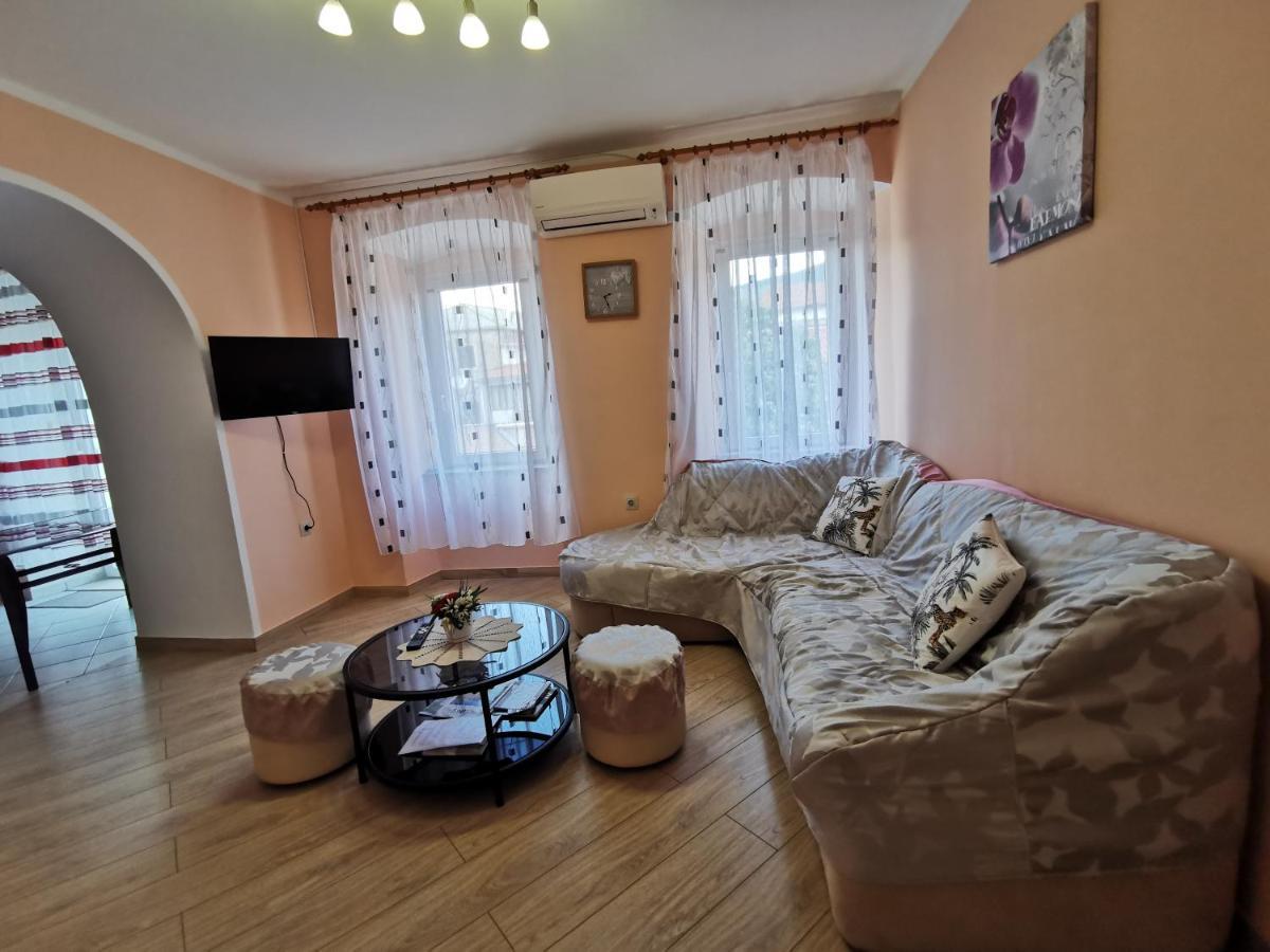 Apartman Pod Nehajem Appartement Senj  Buitenkant foto