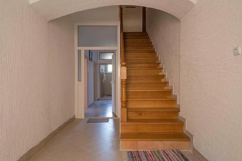 Apartman Pod Nehajem Appartement Senj  Buitenkant foto