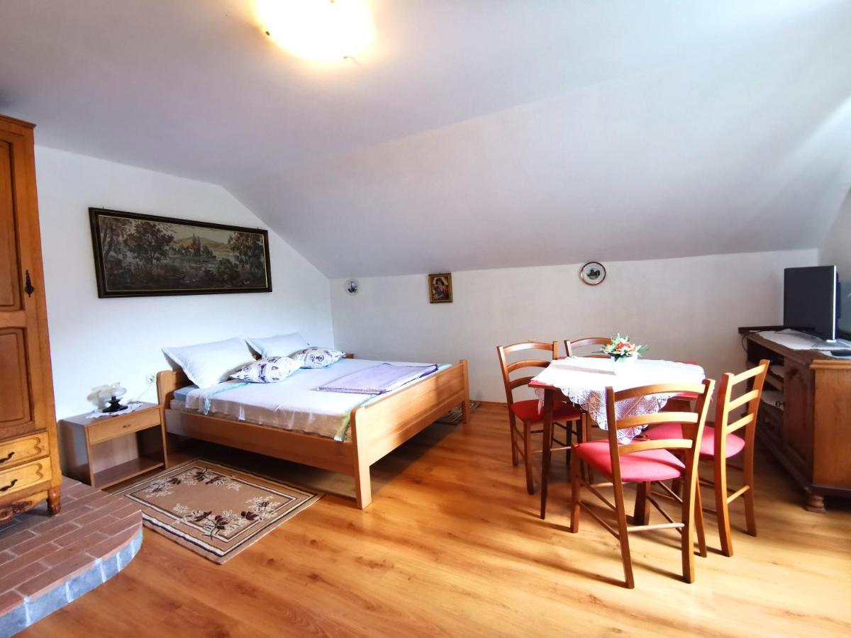 Apartman Pod Nehajem Appartement Senj  Buitenkant foto