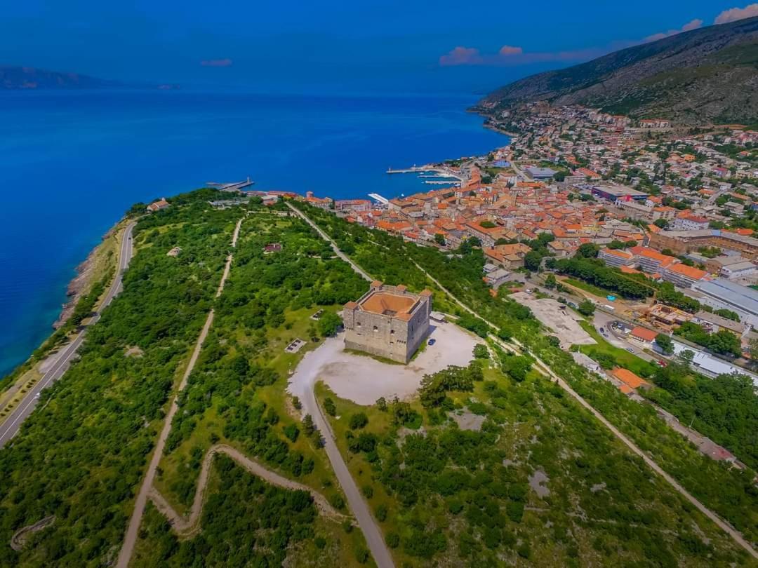 Apartman Pod Nehajem Appartement Senj  Buitenkant foto