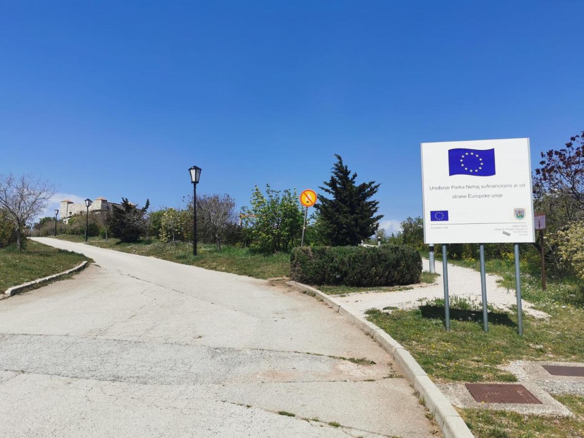 Apartman Pod Nehajem Appartement Senj  Buitenkant foto