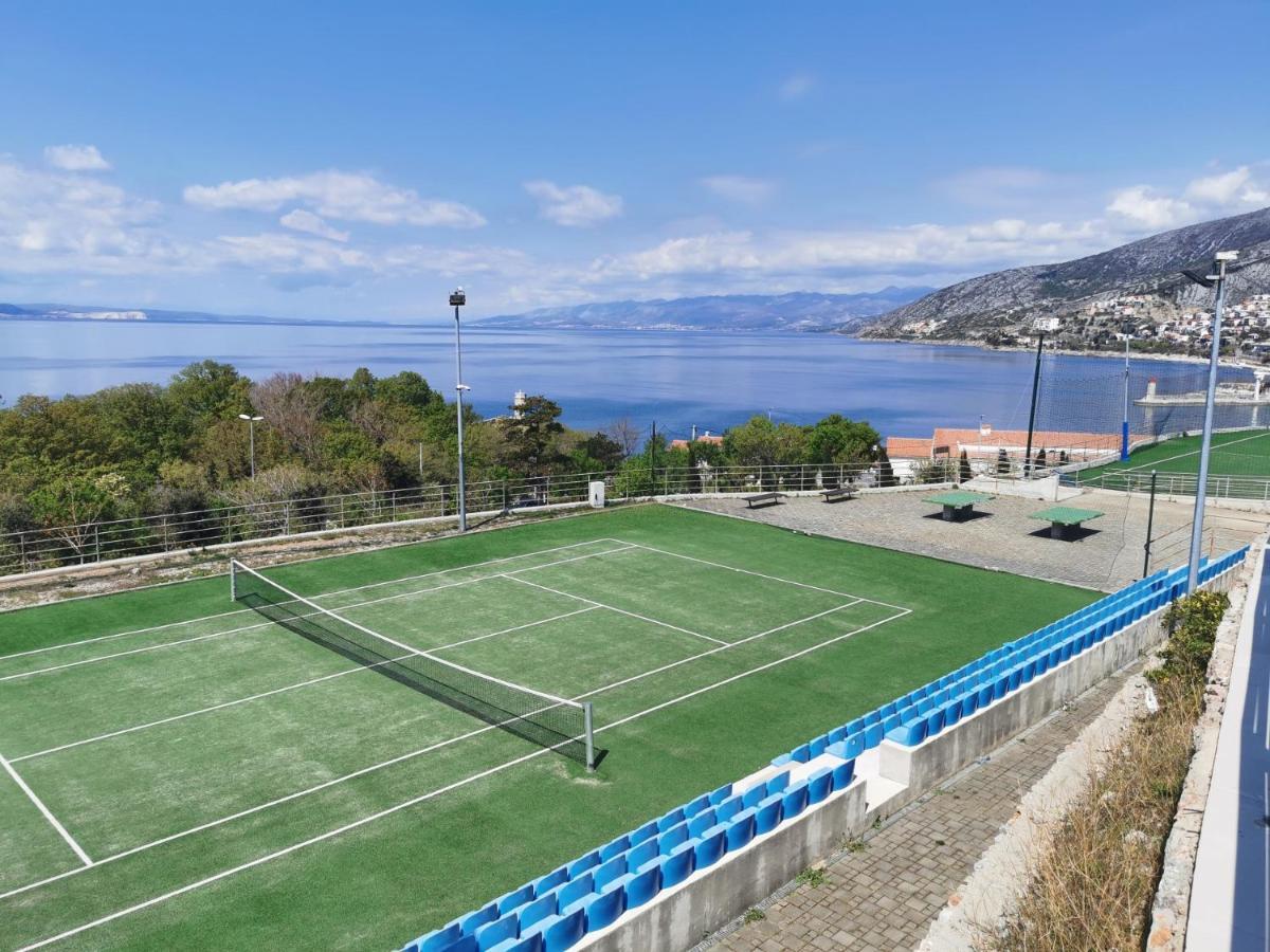 Apartman Pod Nehajem Appartement Senj  Buitenkant foto