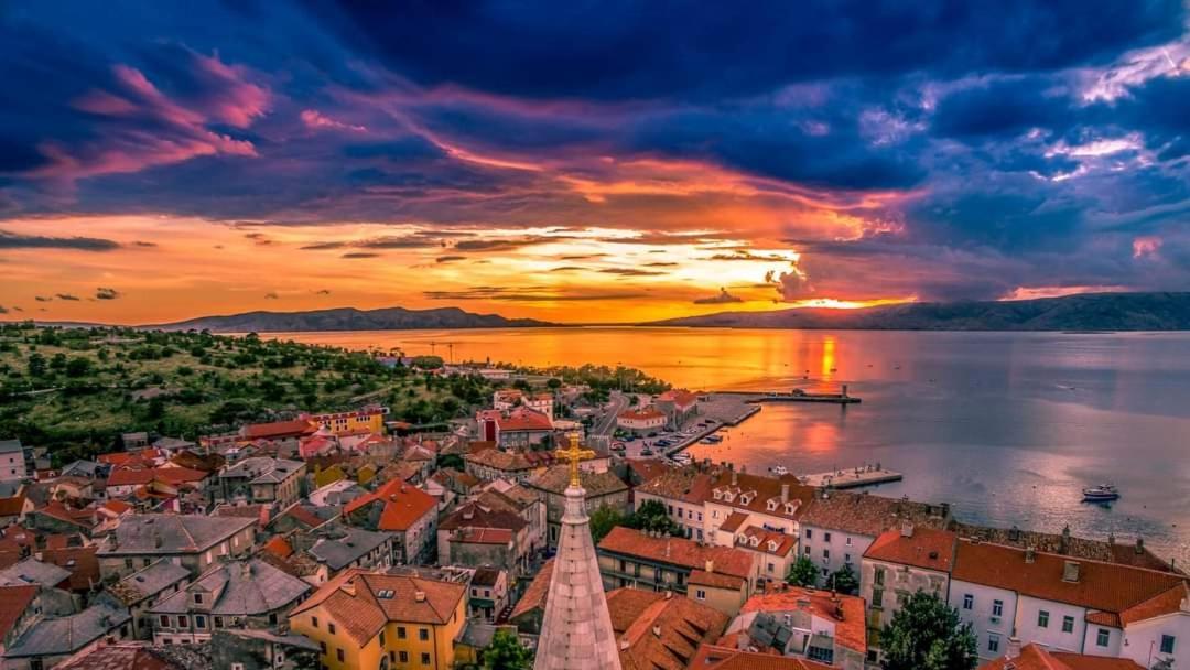 Apartman Pod Nehajem Appartement Senj  Buitenkant foto