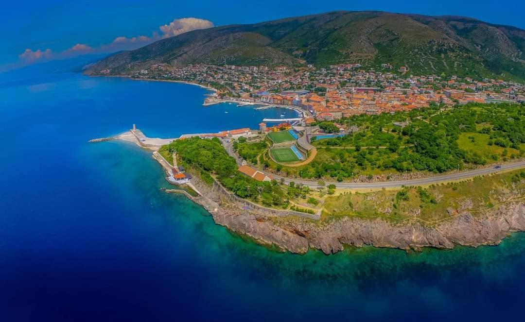 Apartman Pod Nehajem Appartement Senj  Buitenkant foto